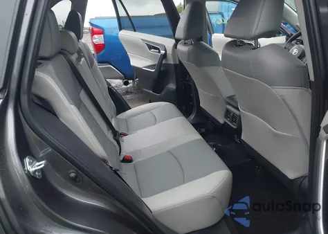 2024 Toyota Rav4 Xle Premium z USA, uszkodzony, nr VIN 2T3A1RFV7RC399539